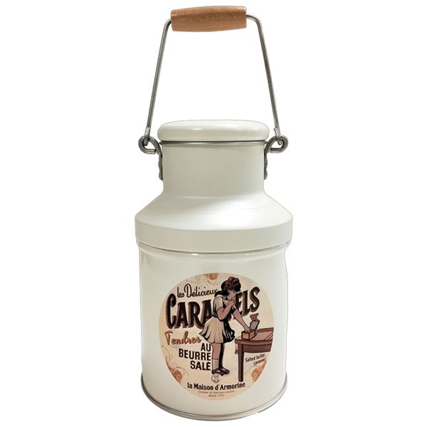 Smörkolor med havssalt i mjölkkanna