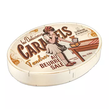 Smörkola med havssalt i stor spånask