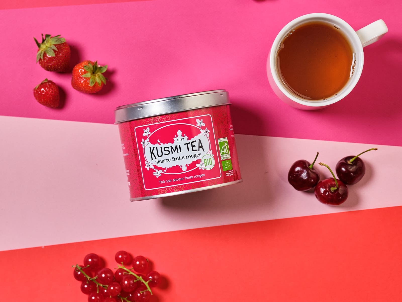 four-red-fruits-svart-te