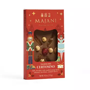Julig mjölkchokladkaka med apelsinskal, mandel, hasselnöt & körsbär