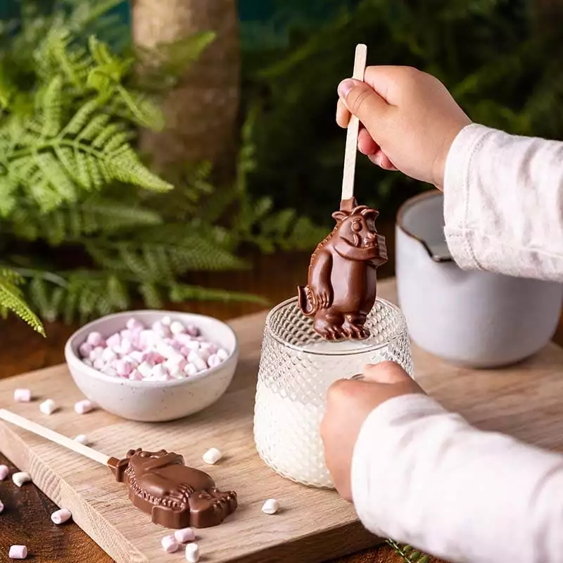 Varm choklad av chokladpinne