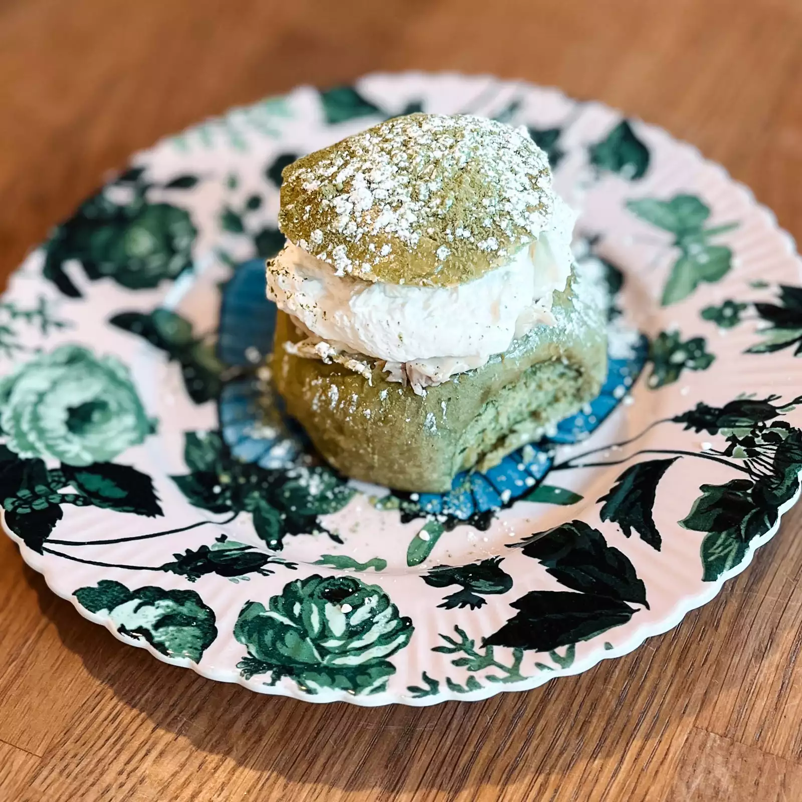 Matchasemlor med limoncellokräm